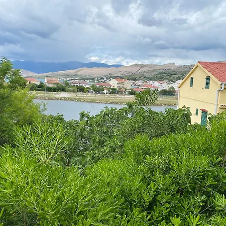 Lavanda Lokunja شقة